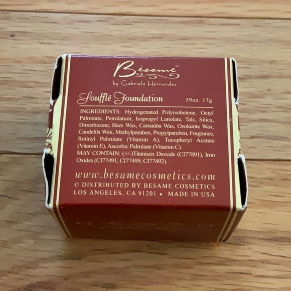 Last one online ! Discontinued- Bésame Soufflé Foundation - Picture 2 of 4